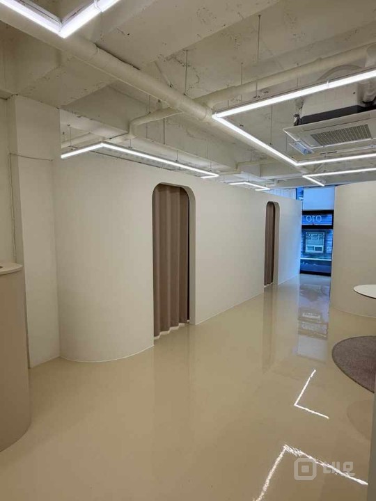 눈썹반영구, 왁싱 추천! 인테리어 완비, 가성비 점포! 매물의 2번째 사진