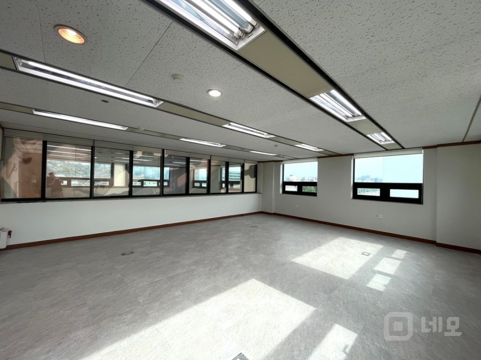 한남대교 바로앞 입지한 통임대, 사옥 및 쇼룸 추천, 주차 7대, 무권리 매물의 4번째 사진