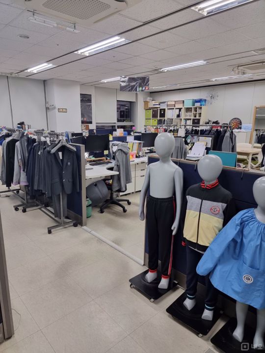대로변, 주목도 높은 4층,5층 구의동 사무실 매물의 1번째 사진