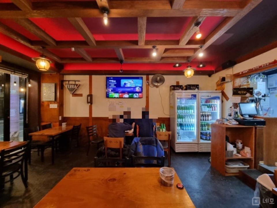 상봉동 번화가에 위치한 호프집 매물의 2번째 사진