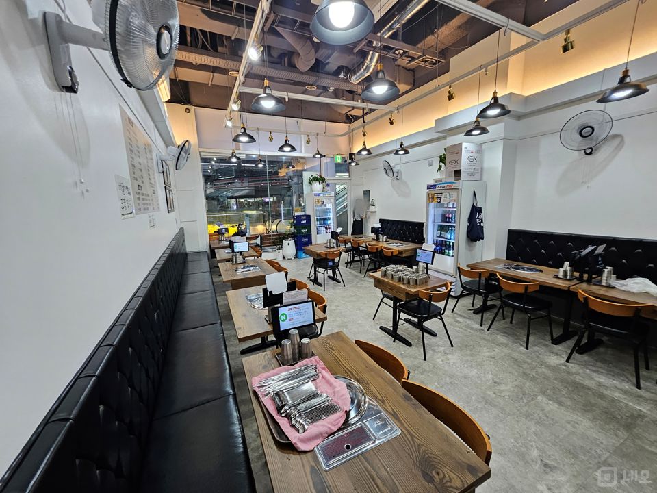 강남역 1번 출구 도보 1분, 주차 가능 1층 상가 임대 매물의 3번째 사진
