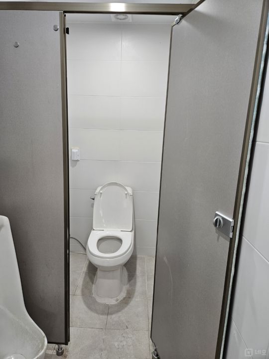동대문구 전철역 1분거리 대로변 상가 사무실 임대 매물의 7번째 사진