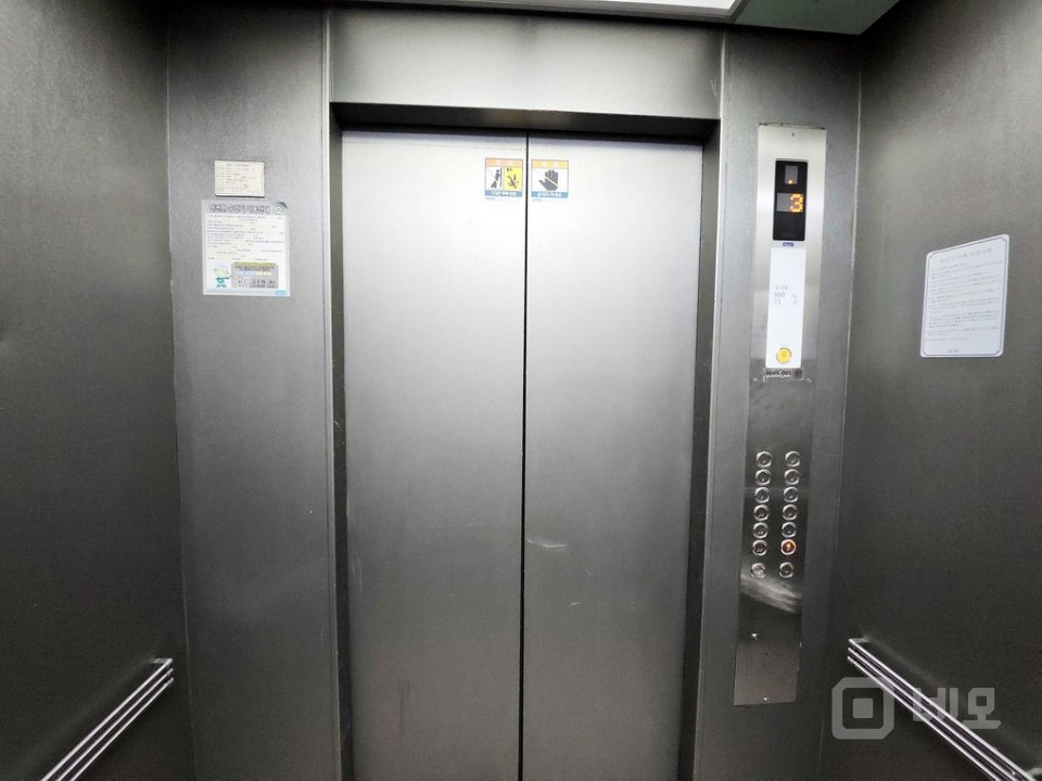 더블역세권, 테헤란로, A급인테리어, 대로변, 소형사무실 매물의 8번째 사진