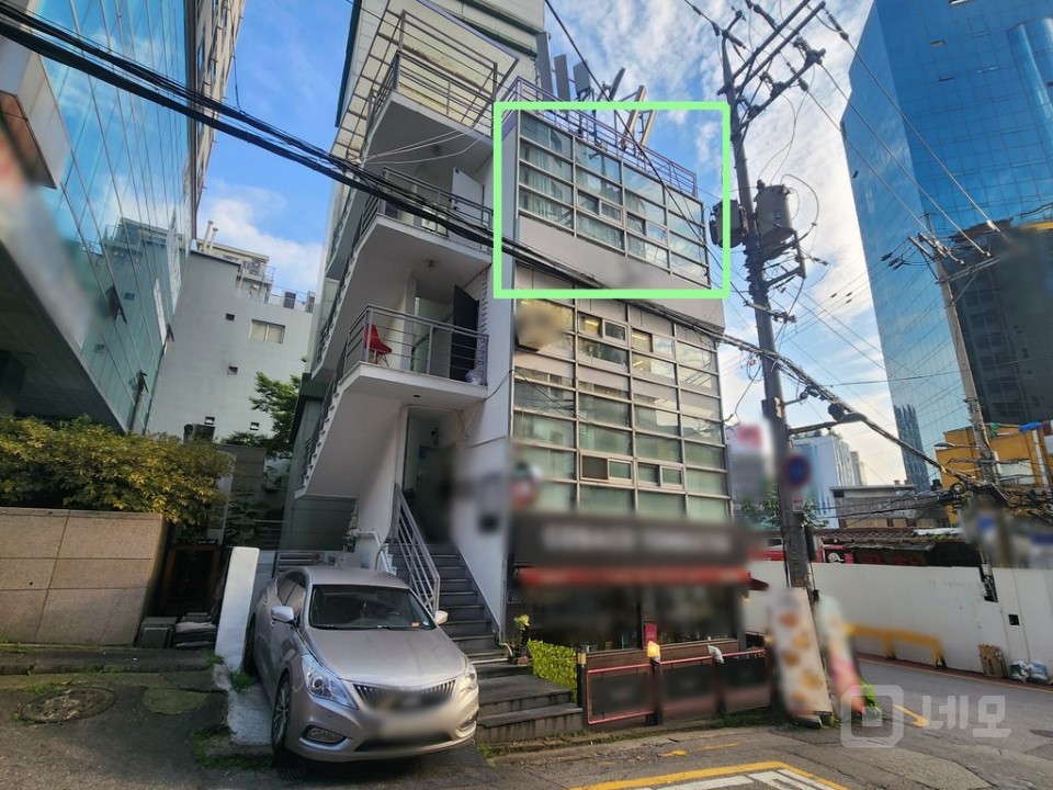 채광좋고 코너 번화가 준신축 컨디션 매물의 9번째 사진
