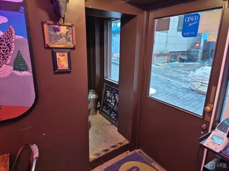 충무로 번화가에 위치한 술집 매물의 2번째 사진