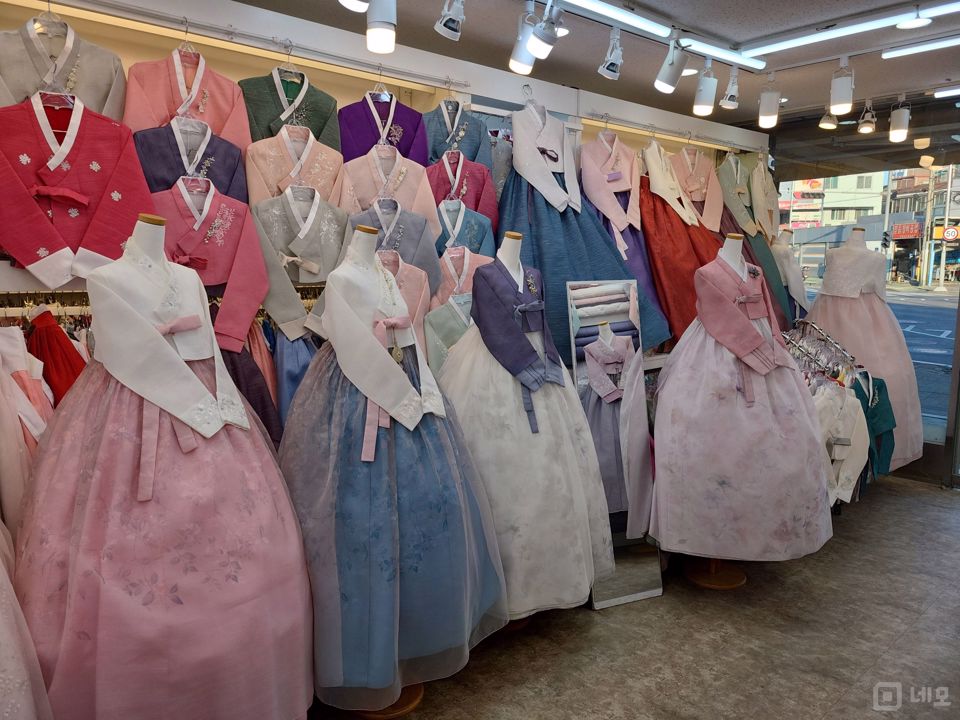 도림동 대로변에 위치한 의류판매점 매물의 3번째 사진