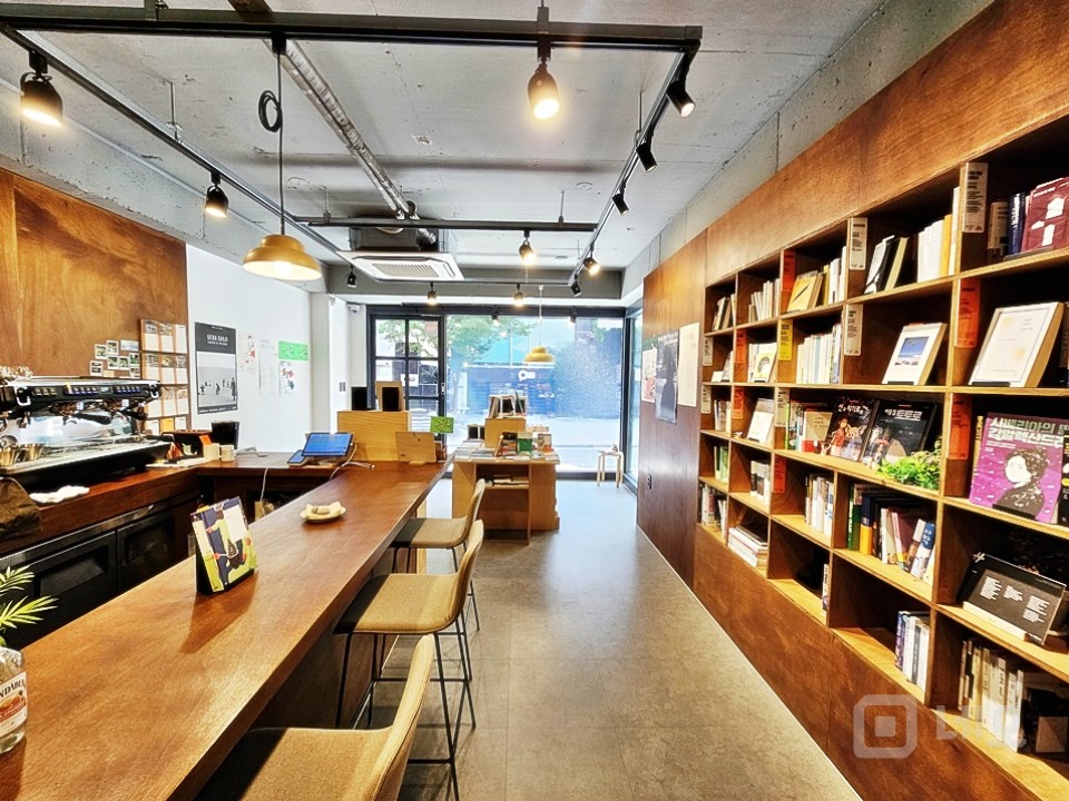 JS 서교동 오피스라인 1층 가성비 좋은 상가임대 매물의 1번째 사진