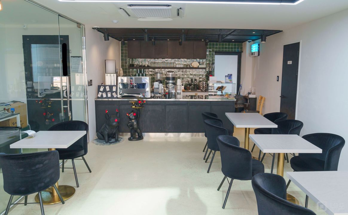 광주시 송정동, 깔끔한 인테리어 완비된 1층 카페 매물의 2번째 사진