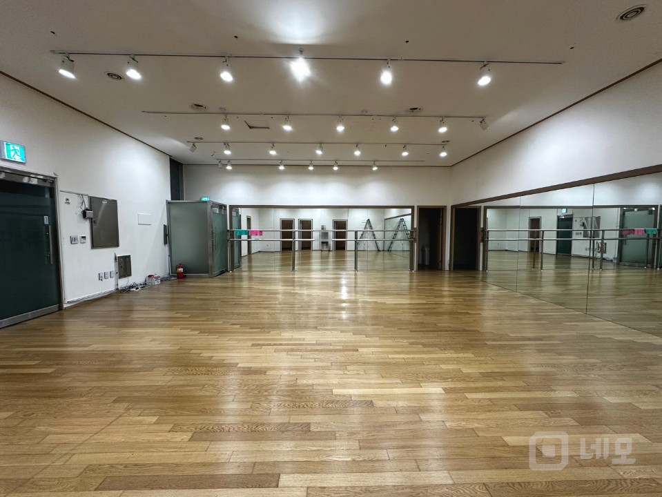 🧡강남구청역 역세권 인테리어S급 엔터사무실겸 연습실🧡 매물의 3번째 사진